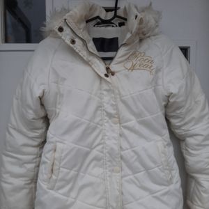 Rocawear white puffer size Large